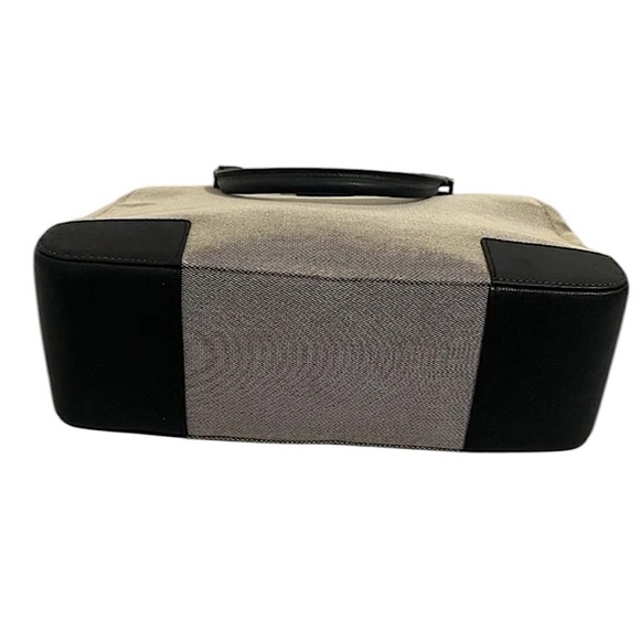 Authentic Gucci Tom Ford G Clasp Handbag - Picture 6 of 10